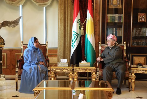 سەرۆک بارزانی و خاتوو شیخە بشیر فرحان ٠١.JPG